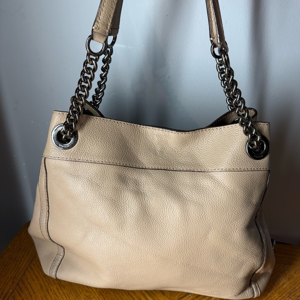 Coach Edie Turn-lock Edie with 3 Compartment Shoulder Purse Authenticated - Picture 2 of 10